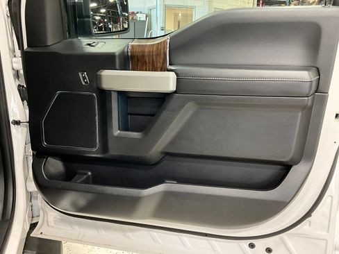 Used 2018 Ford F150 Lariat AWD/4WD image 23