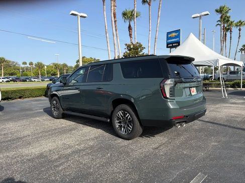 New 2026 Chevrolet Suburban Z71 w/ Comfort Package AWD/4WD image 8