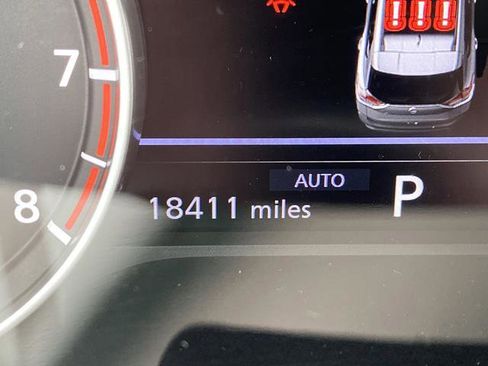 Used 2023 Nissan Rogue SV w/ SV Premium B Package image 10