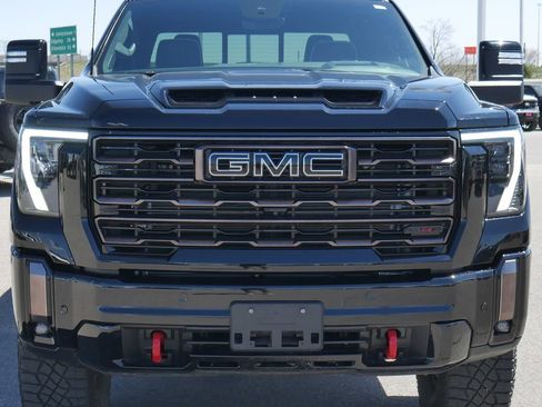 Used 2024 GMC Sierra 2500 AT4X AWD/4WD image 14