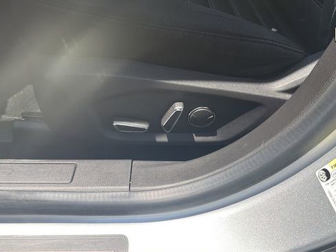Used 2014 Ford Fusion SE FWD image 16