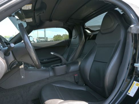 Used 2006 Pontiac Solstice Convertible w/ Premium Package RWD image 11