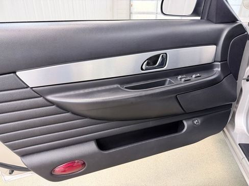 Used 2004 Ford Thunderbird RWD image 9