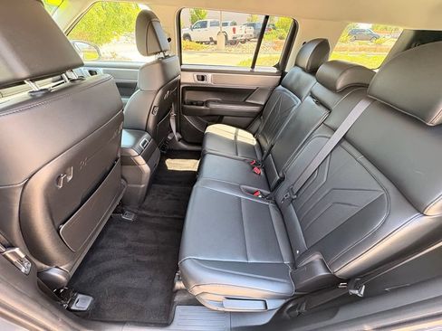 Used 2025 Hyundai Santa Fe SEL AWD/4WD image 28