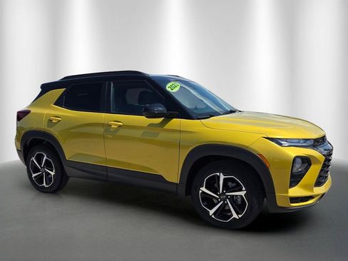 Certified 2023 Chevrolet TrailBlazer RS w/ Convenience Package FWD image 2