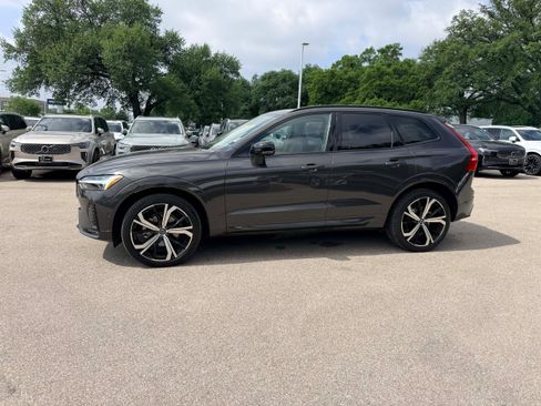 Certified 2024 Volvo XC60 B5 Ultimate w/ Protection Package Premier AWD/4WD image 3