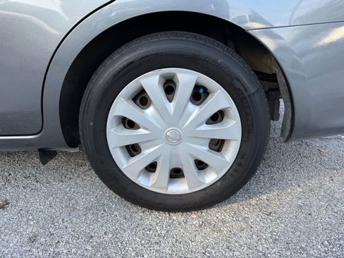 Used 2019 Nissan Versa SV image 22