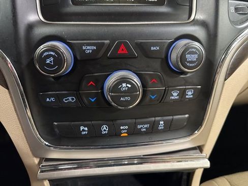 Used 2017 Jeep Grand Cherokee Laredo w/ Quick Order Package 23E AWD/4WD image 19