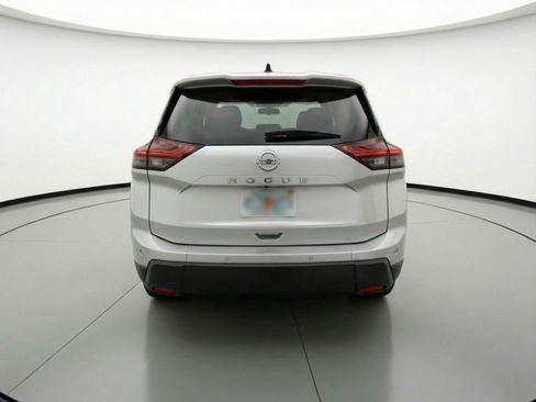 Used 2025 Nissan Rogue SV image 6