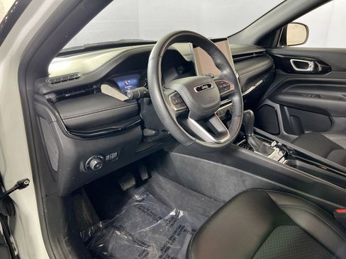 Used 2022 Jeep Compass Latitude w/ Convenience Group AWD/4WD image 9