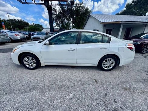 Used 2010 Nissan Altima 2.5 SL w/ Technology Pkg image 13
