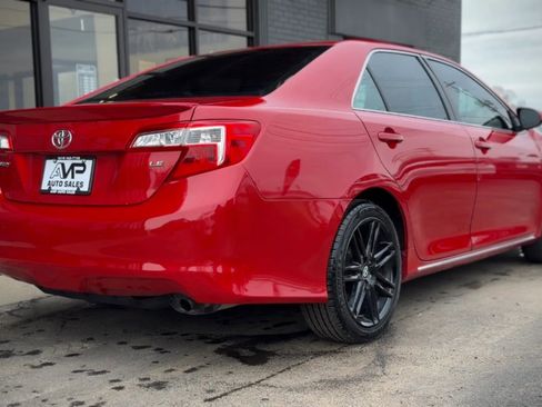 Used 2012 Toyota Camry LE image 2