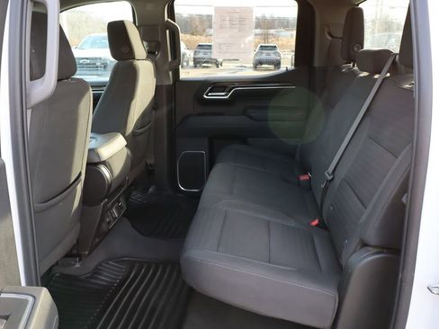 Used 2022 Chevrolet Silverado 1500 LT image 39