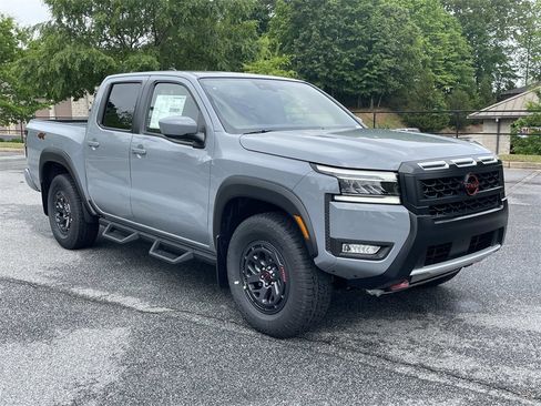 New 2025 Nissan Frontier PRO-4X image 4