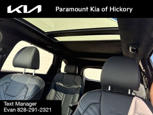 Used 2025 Kia Sorento SX Prestige image 36