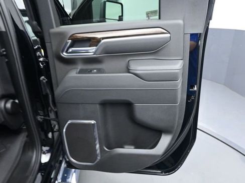 New 2026 GMC Sierra 2500 SLE w/ SLE Value Package; AWD/4WD image 20