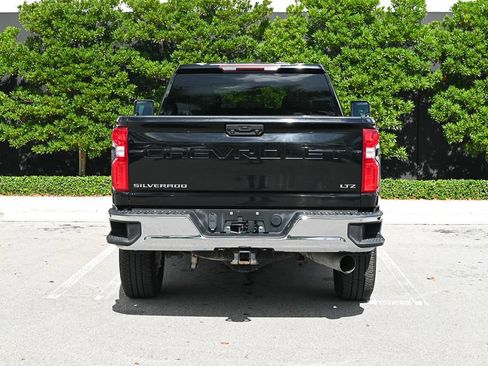 Used 2022 Chevrolet Silverado 2500 LTZ w/ Z71 Off-Road Package AWD/4WD image 3