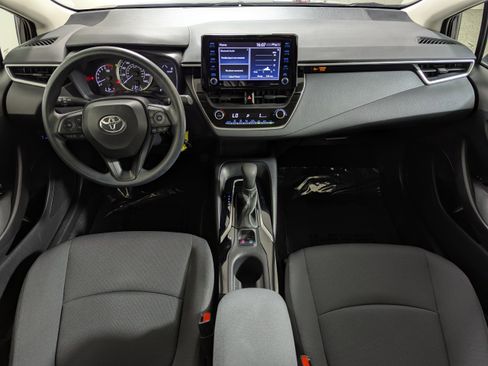 Used 2022 Toyota Corolla LE image 29