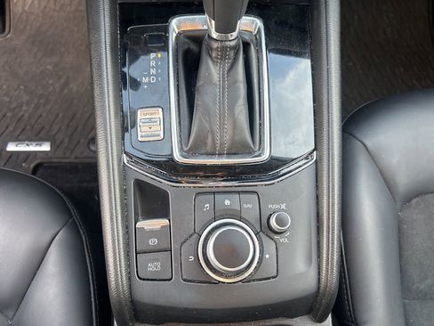 Used 2019 MAZDA CX-5 Touring image 18