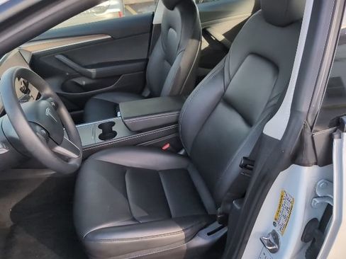Used 2022 Tesla Model 3 Long Range image 9