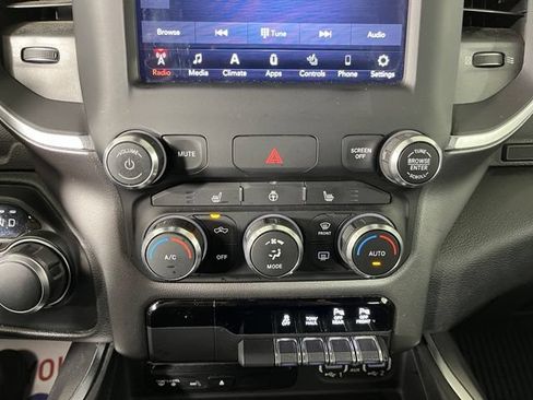 Used 2019 RAM 1500 Big Horn AWD/4WD image 32