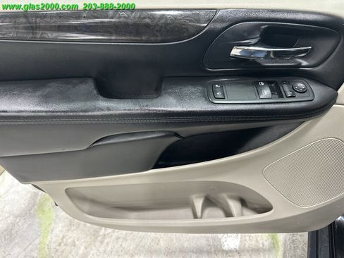 Used 2015 Dodge Grand Caravan American Value Package w/ UConnect Hands-Free Group image 21