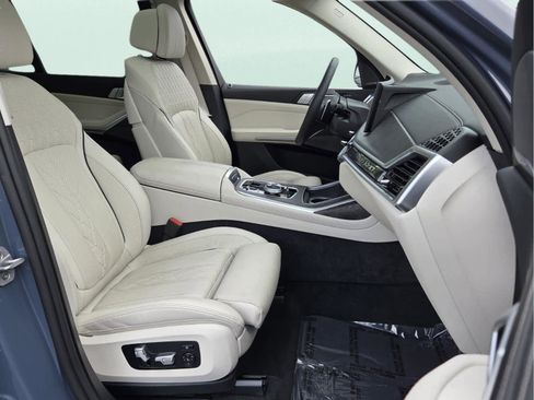 Certified 2026 BMW X7 xDrive40i w/ Executive Package AWD/4WD image 25