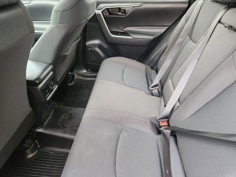 Used 2024 Toyota RAV4 LE AWD/4WD image 19