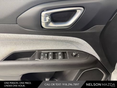 Used 2022 Jeep Compass Latitude AWD/4WD image 20