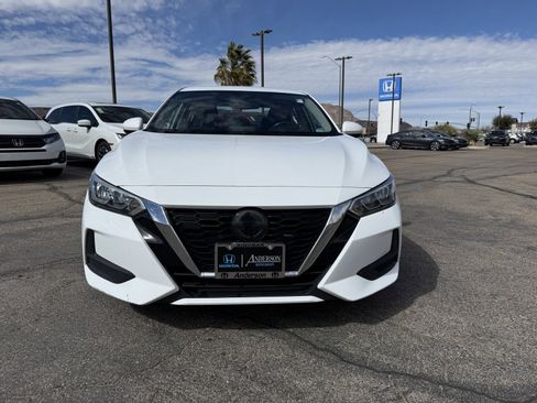 Used 2022 Nissan Sentra SV image 2