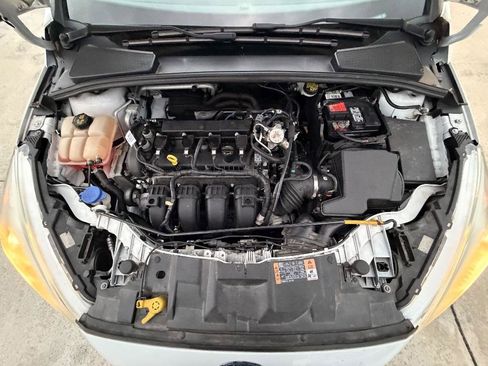 Used 2016 Ford Focus SE w/ Equipment Group 201A image 8