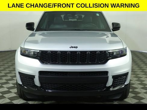 Used 2022 Jeep Grand Cherokee L Laredo AWD/4WD image 11