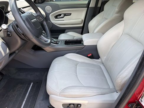 Used 2019 Land Rover Range Rover Evoque SE Premium AWD/4WD image 9