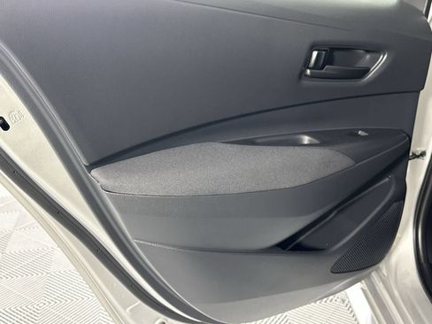 Used 2025 Toyota Corolla LE FWD image 28