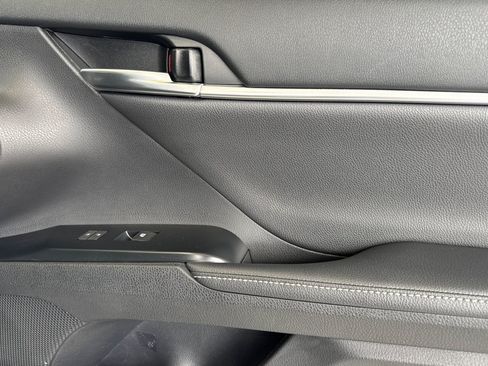 Used 2020 Toyota Camry XSE w/ Blackout Package FWD image 21
