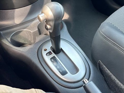 Used 2016 Nissan Versa SV FWD image 14