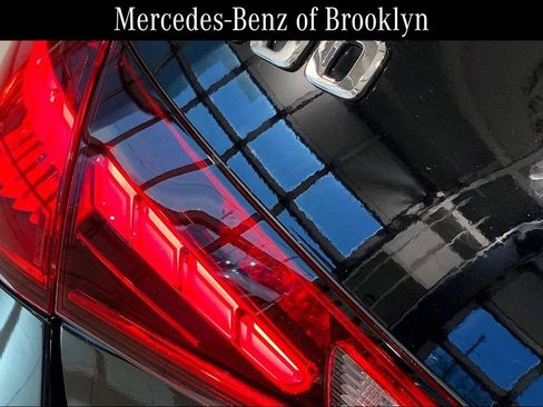 Certified 2025 Mercedes-Benz C 300 4MATIC Sedan image 28