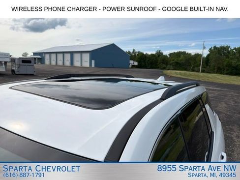 Used 2025 Chevrolet Traverse LT w/ Sun and Wheel Package AWD/4WD image 9