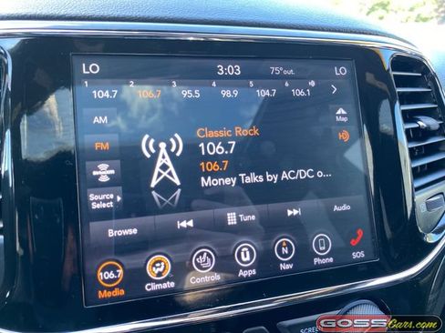 Certified 2022 Jeep Grand Cherokee Laredo X AWD/4WD image 11