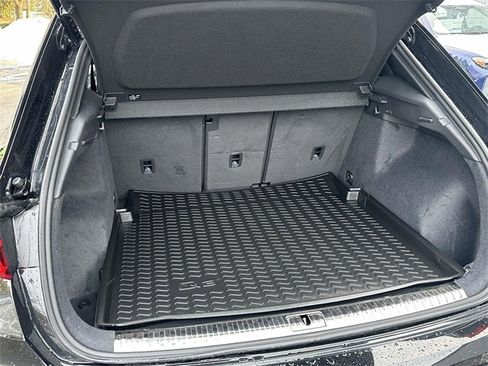 Used 2024 Audi Q3 2.0T Premium Plus image 14