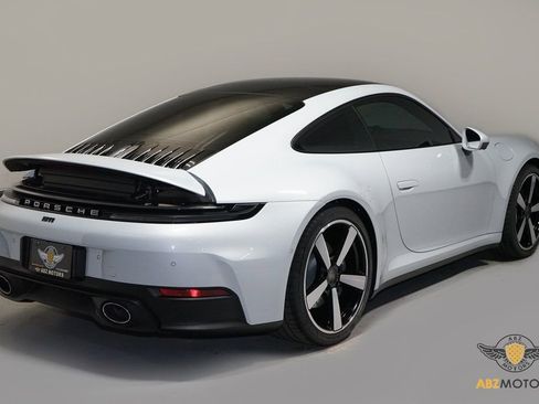 Used 2025 Porsche 911 Carrera image 6