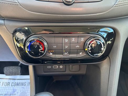 Used 2023 Buick Encore GX Preferred w/ Cold Weather Comfort Package AWD/4WD image 27