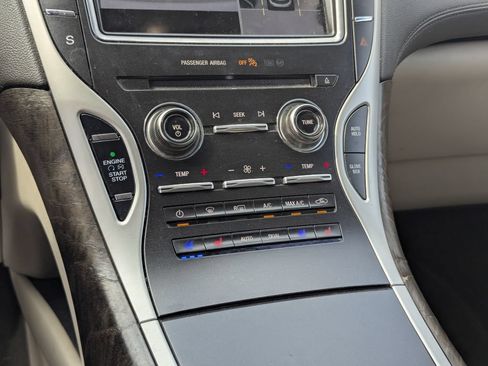 Used 2019 Lincoln Nautilus Reserve FWD image 31