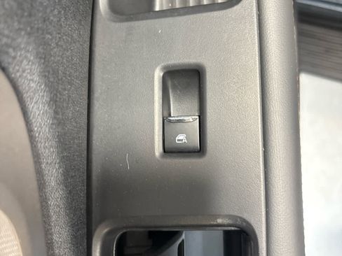 Used 2025 Ford Expedition Active AWD/4WD image 29