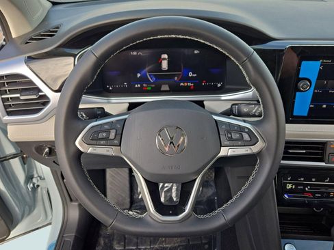 New 2026 Volkswagen Taos SE AWD/4WD image 14
