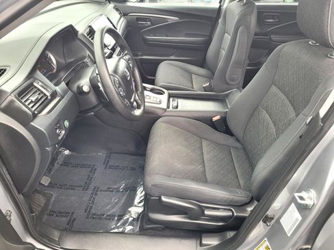 Used 2021 Honda Ridgeline Sport image 15