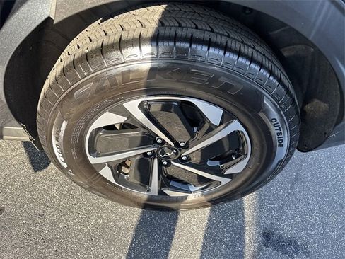 Used 2023 Kia Sportage LX image 12