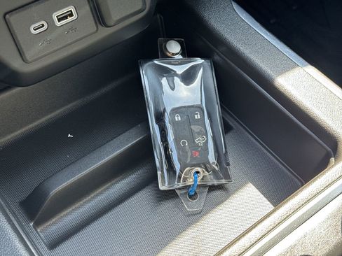 Used 2021 GMC Sierra 1500 Elevation w/ Preferred Package image 35