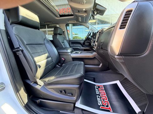 Used 2019 GMC Sierra 2500 Denali w/ Duramax Plus Package AWD/4WD image 42