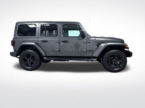 Used 2021 Jeep Wrangler Unlimited Sahara image 2